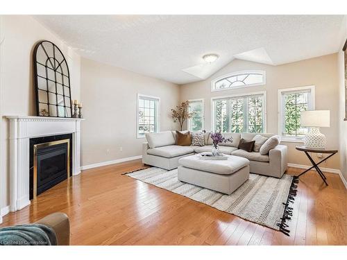 588 Fothergill Boulevard, Burlington, ON - Indoor Photo Showing Living Room With Fireplace