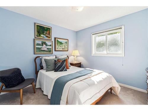 588 Fothergill Boulevard, Burlington, ON - Indoor Photo Showing Bedroom