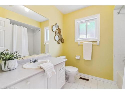 588 Fothergill Boulevard, Burlington, ON - Indoor Photo Showing Bathroom