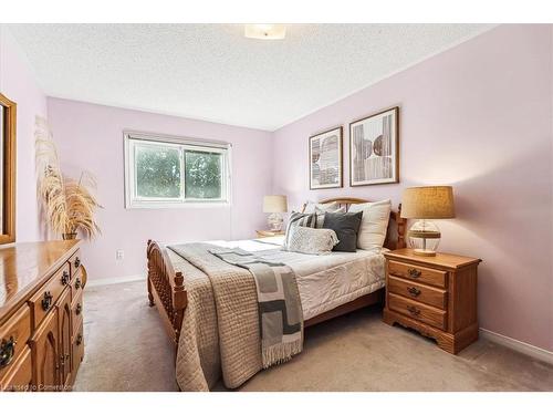 588 Fothergill Boulevard, Burlington, ON - Indoor Photo Showing Bedroom