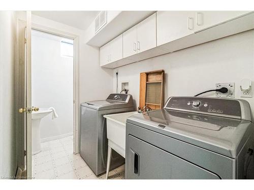 588 Fothergill Boulevard, Burlington, ON - Indoor Photo Showing Laundry Room