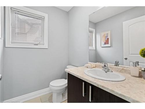 8481 Jennifer Crescent, Niagara Falls, ON - Indoor Photo Showing Bathroom