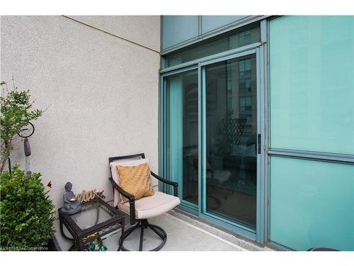 802-2585 Erin Centre Boulevard, Mississauga, ON - Outdoor With Exterior