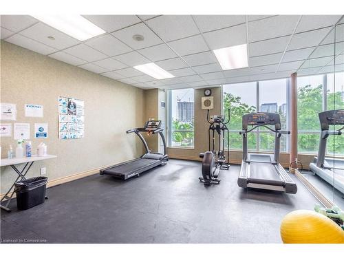 802-2585 Erin Centre Boulevard, Mississauga, ON - Indoor Photo Showing Gym Room