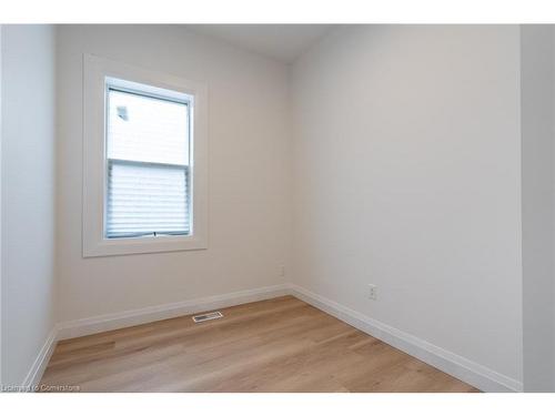 263 Kensington Avenue, Hamilton, ON - Indoor Photo Showing Other Room