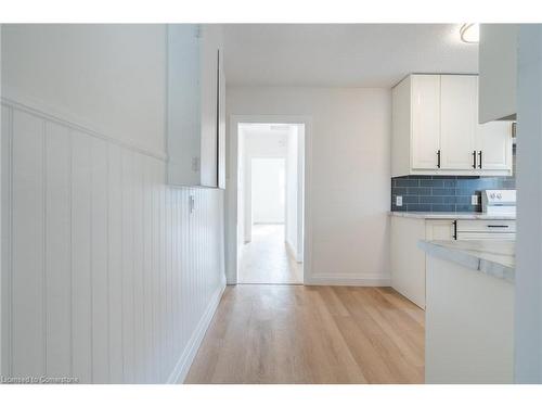 263 Kensington Avenue, Hamilton, ON - Indoor Photo Showing Kitchen