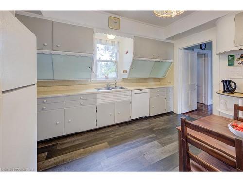 249 Charlton Avenue E, Hamilton, ON - Indoor Photo Showing Kitchen With Double Sink