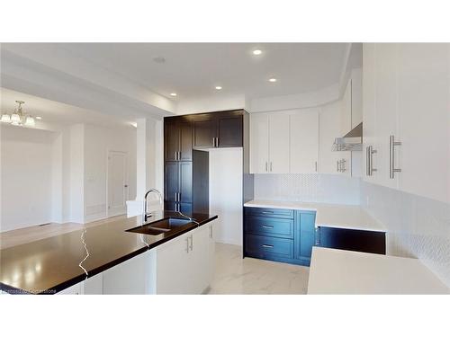 176 Cittadella Boulevard, Hannon, ON - Indoor Photo Showing Kitchen With Double Sink