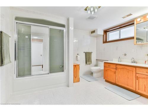 16 Colmar Place, Dundas, ON - Indoor Photo Showing Bathroom