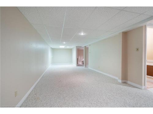 35-10 Wentworth Drive, Grimsby, ON - Indoor Photo Showing Other Room