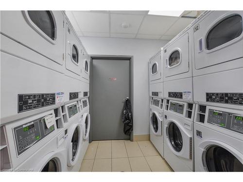 315-77 Leland Street, Hamilton, ON - Indoor Photo Showing Laundry Room