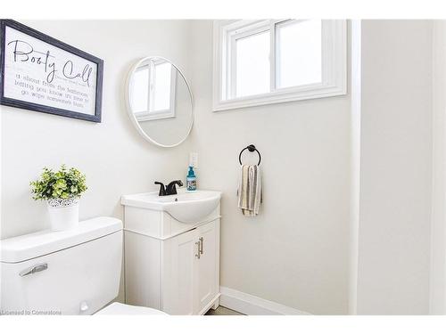 16-125 Livingston Avenue, Grimsby, ON - Indoor Photo Showing Bathroom