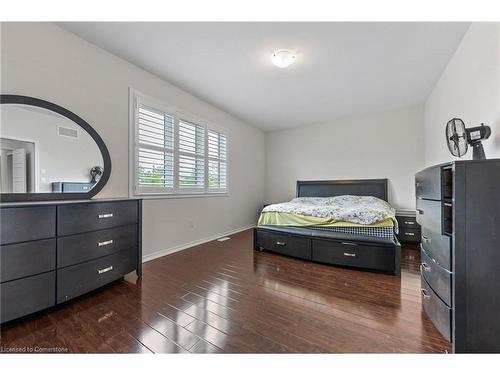 17 Larry Crescent, Caledonia, ON - Indoor Photo Showing Bedroom