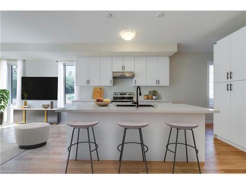 2104 Ellerston Common, Burlington, ON - Indoor Photo Showing Kitchen