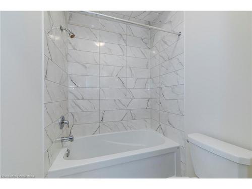 2104 Ellerston Common, Burlington, ON - Indoor Photo Showing Bathroom