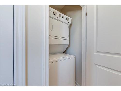 2104 Ellerston Common, Burlington, ON - Indoor Photo Showing Laundry Room