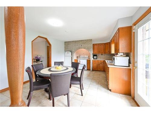 515 Brock Road, Flamborough, ON - Indoor Photo Showing Dining Room