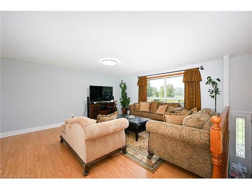 515 Brock Road, Flamborough, ON - Indoor Photo Showing Living Room