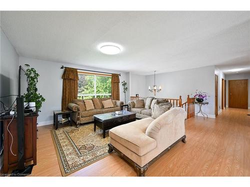 515 Brock Road, Flamborough, ON - Indoor Photo Showing Living Room