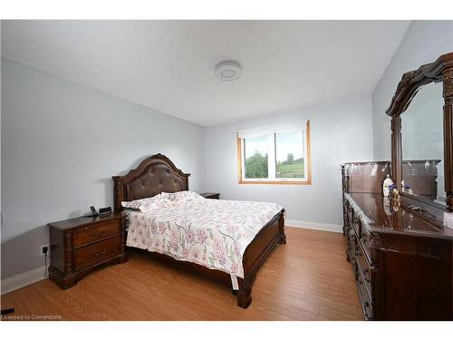 515 Brock Road, Flamborough, ON - Indoor Photo Showing Bedroom