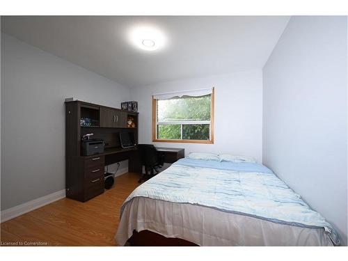 515 Brock Road, Flamborough, ON - Indoor Photo Showing Bedroom