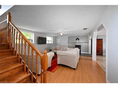 515 Brock Road, Flamborough, ON - Indoor Photo Showing Other Room