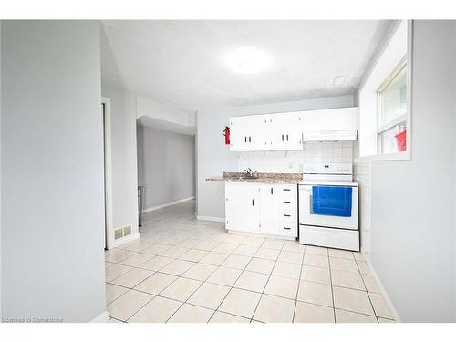 515 Brock Road, Flamborough, ON - Indoor Photo Showing Kitchen