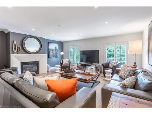 1245 Hammond Street, Burlington, ON - Indoor Photo Showing Living Room With Fireplace