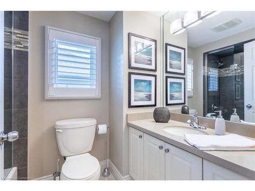 1245 Hammond Street, Burlington, ON - Indoor Photo Showing Bathroom