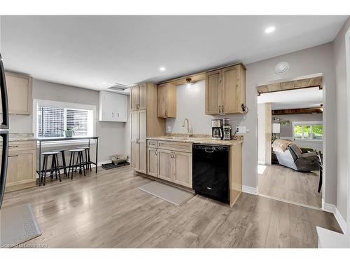 328 Decewsville Road, Cayuga, ON - Indoor Photo Showing Kitchen