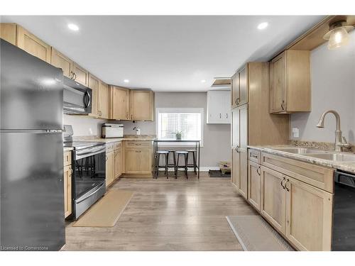 328 Decewsville Road, Cayuga, ON - Indoor Photo Showing Kitchen With Double Sink