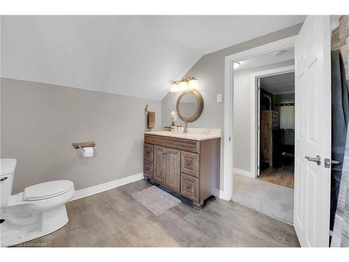 328 Decewsville Road, Cayuga, ON - Indoor Photo Showing Bathroom