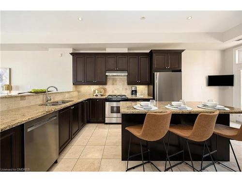 8-120 Bronte Road, Oakville, ON - Indoor Photo Showing Kitchen With Double Sink