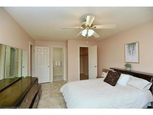 4-897 Stone Church Road E, Hamilton, ON - Indoor Photo Showing Bedroom