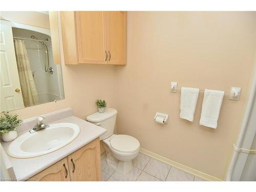 4-897 Stone Church Road E, Hamilton, ON - Indoor Photo Showing Bathroom