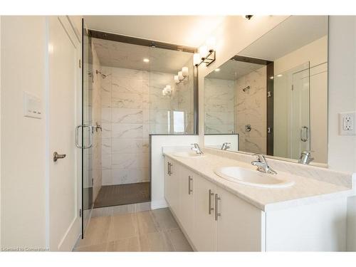 126 Picardy Drive, Hamilton, ON - Indoor Photo Showing Bathroom