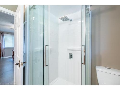 26 Wildan Drive, Flamborough, ON - Indoor Photo Showing Bathroom