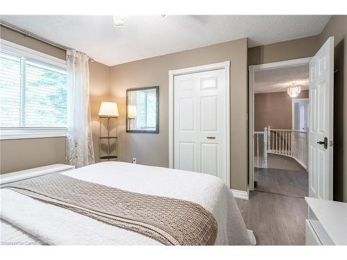 26 Wildan Drive, Flamborough, ON - Indoor Photo Showing Bedroom