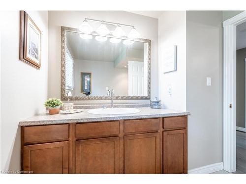 26 Wildan Drive, Flamborough, ON - Indoor Photo Showing Bathroom