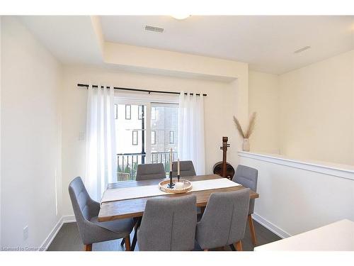 5-383 Dundas Street E, Waterdown, ON - Indoor Photo Showing Dining Room