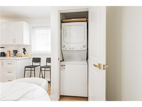 96 Cardinal Drive, Hamilton, ON - Indoor Photo Showing Laundry Room