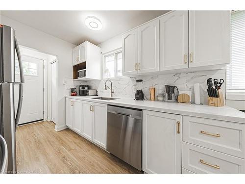 96 Cardinal Drive, Hamilton, ON - Indoor Photo Showing Kitchen