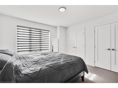 11 Pringle Lane, Ancaster, ON - Indoor Photo Showing Bedroom