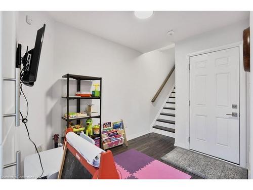 11 Pringle Lane, Ancaster, ON - Indoor Photo Showing Other Room