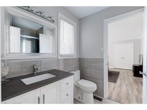 35 Lido Drive, Stoney Creek, ON - Indoor Photo Showing Bathroom