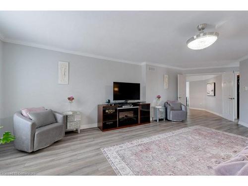 35 Lido Drive, Stoney Creek, ON - Indoor Photo Showing Living Room