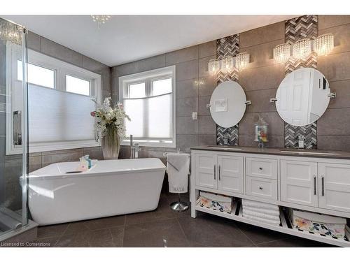 35 Lido Drive, Stoney Creek, ON - Indoor Photo Showing Bathroom