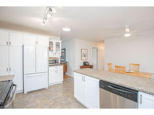 1084 Clearview Avenue, Burlington, ON - Indoor Photo Showing Kitchen