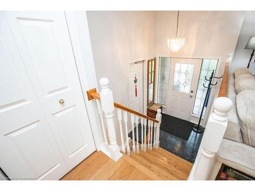 1084 Clearview Avenue, Burlington, ON - Indoor Photo Showing Other Room