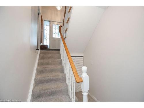 1084 Clearview Avenue, Burlington, ON - Indoor Photo Showing Other Room